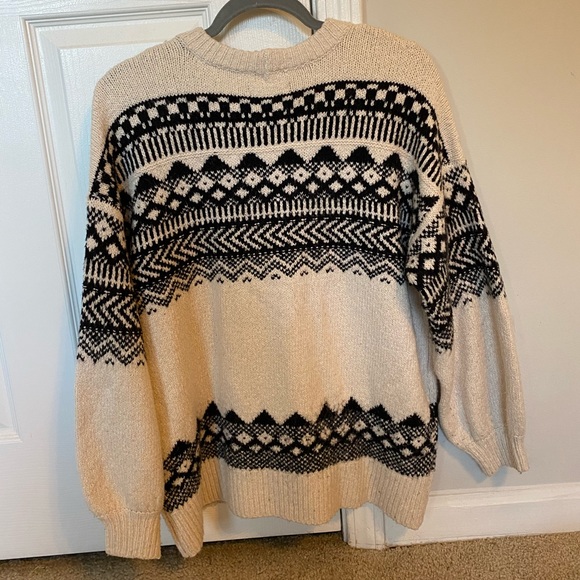 American Eagle Sweater Jegging Fit - Picture 2 of 3